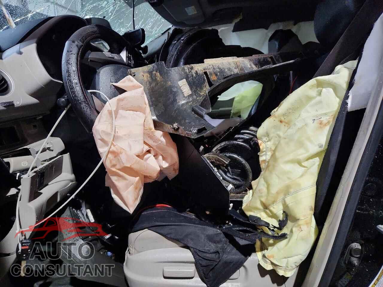 HONDA PILOT 2015 - 5FNYF4H56FB077412