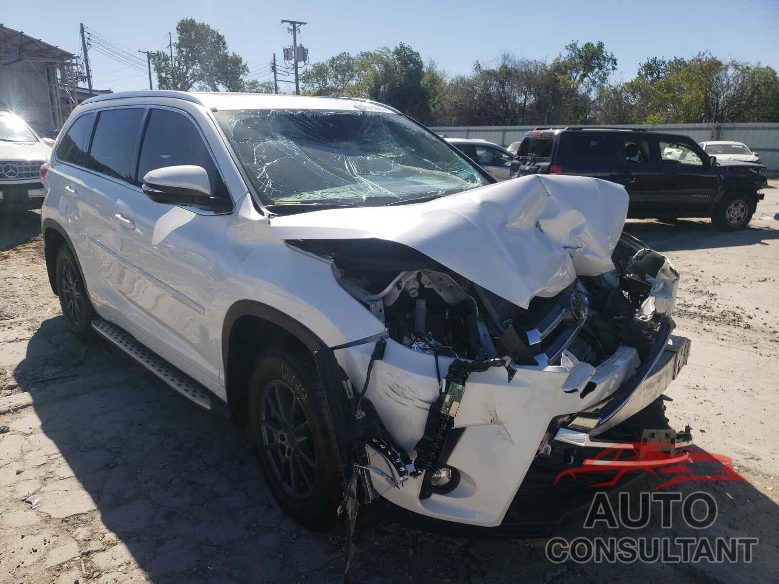 TOYOTA HIGHLANDER 2019 - 5TDYZRFHXKS305323