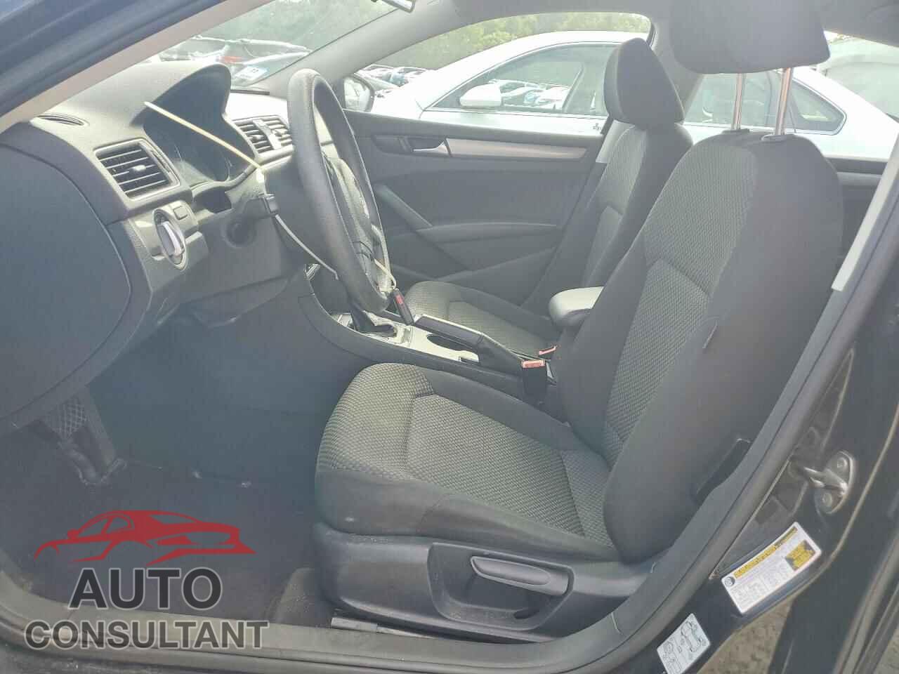 VOLKSWAGEN PASSAT 2012 - 1VWAP7A33CC025864
