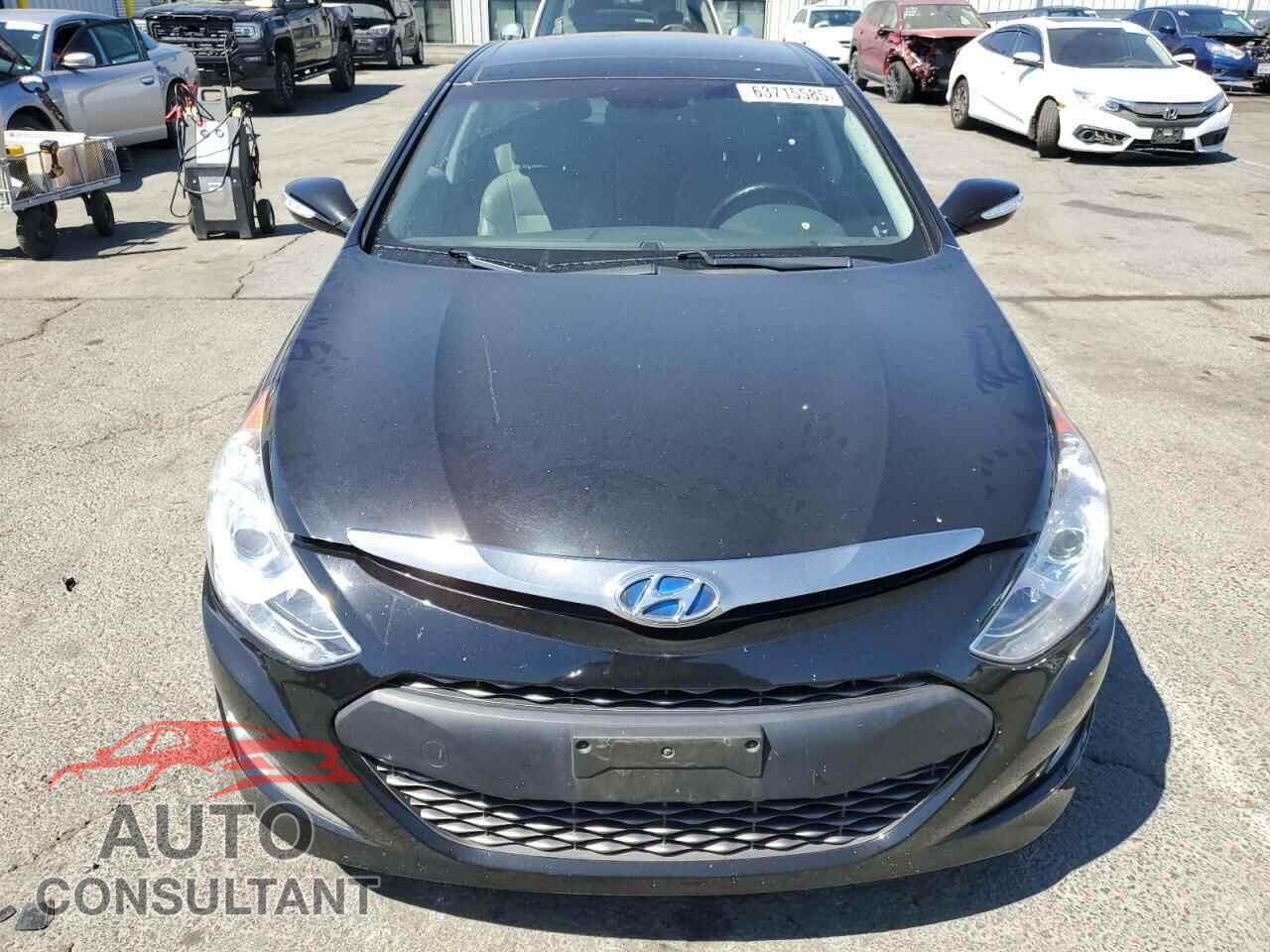 HYUNDAI SONATA 2013 - KMHEC4A41DA076747