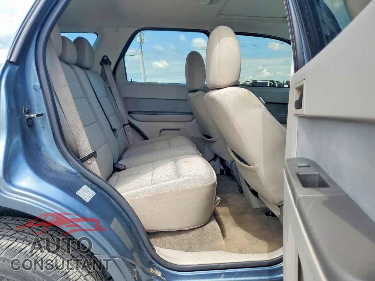 FORD ESCAPE 2010 - 1FMCU0D70AKD19585