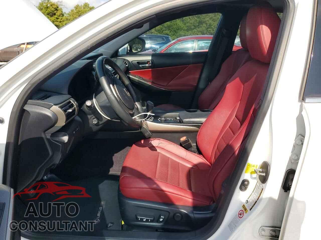 LEXUS IS 2014 - JTHBE1D2XE5010443