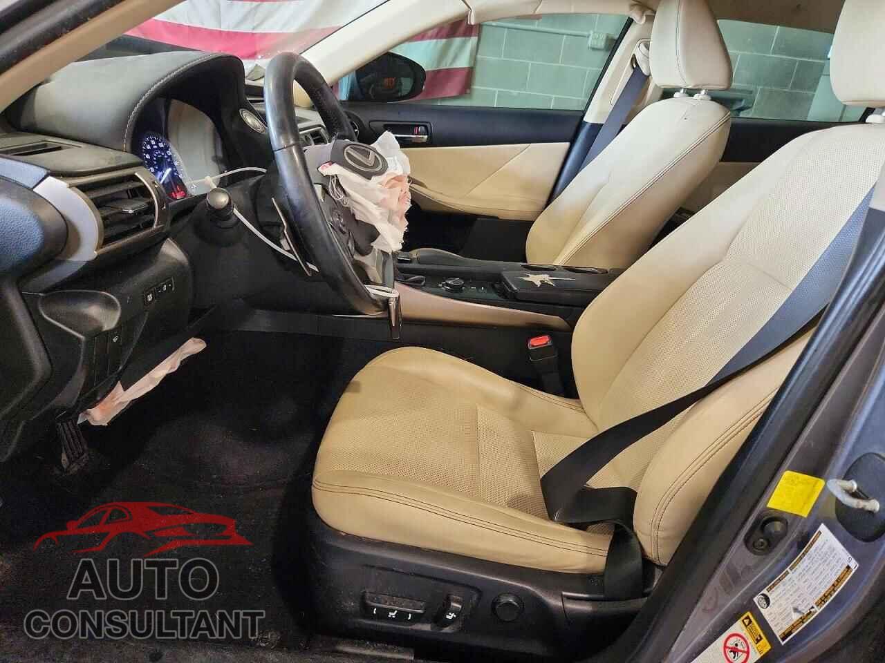 LEXUS IS 2014 - JTHCF1D26E5003653