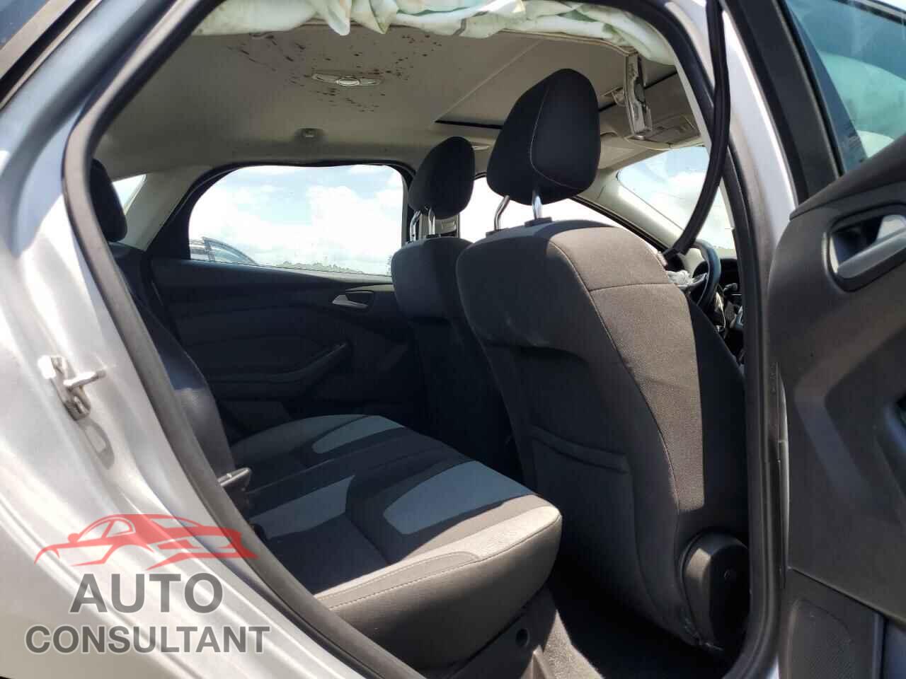 FORD FOCUS 2012 - 1FAHP3F28CL172309