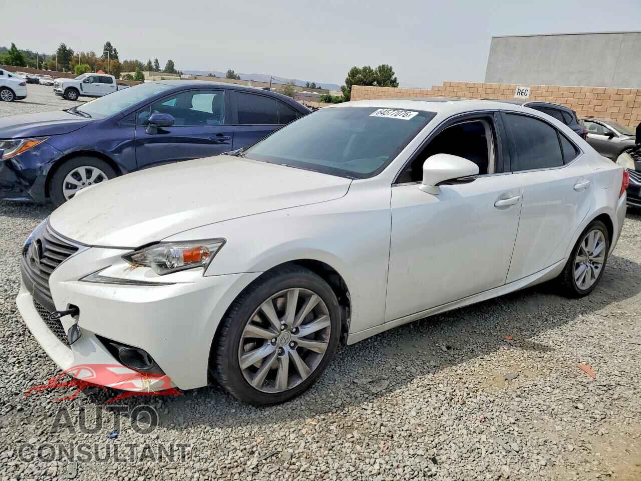 LEXUS IS 2016 - JTHBA1D25G5024507