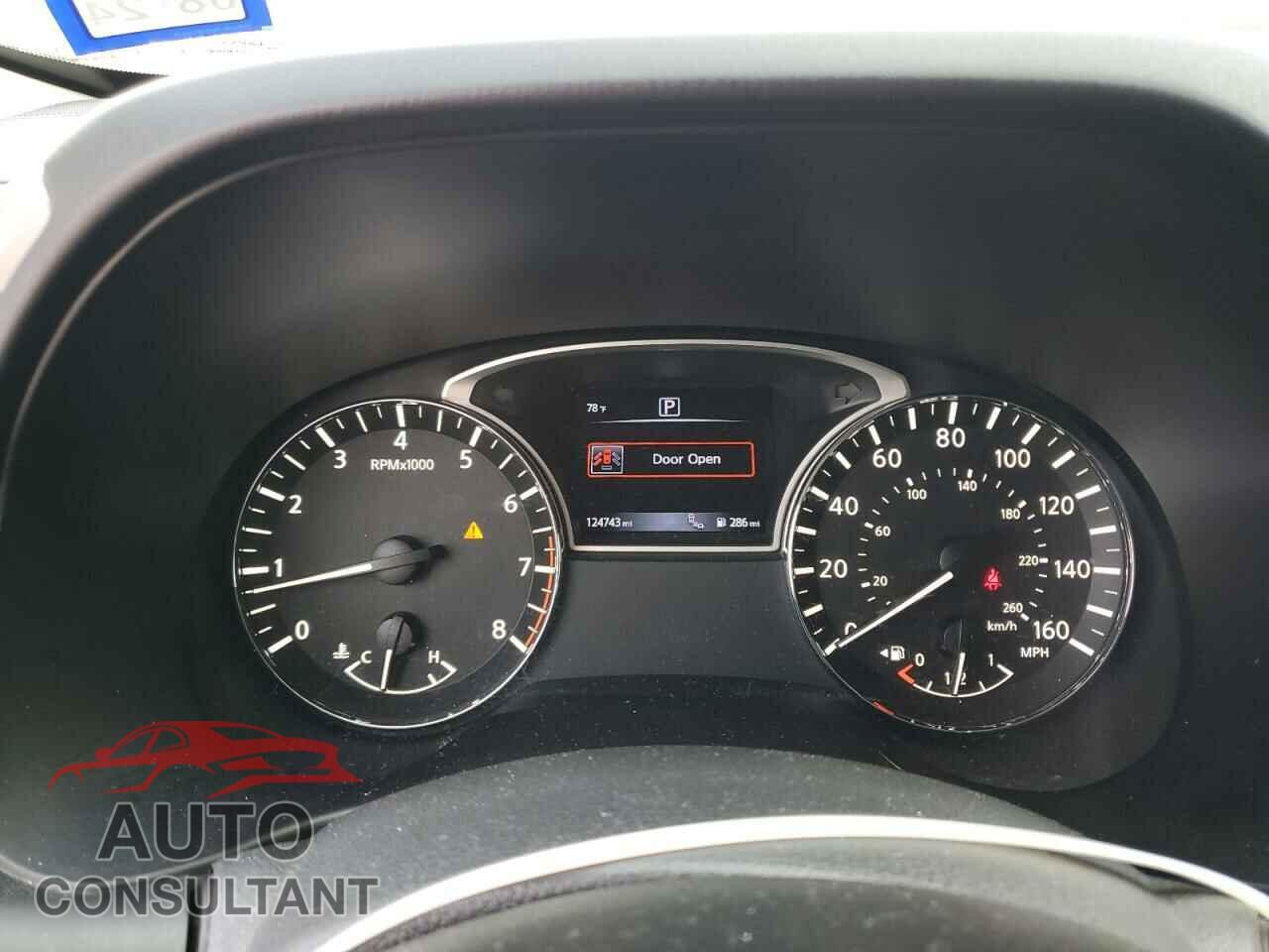NISSAN PATHFINDER 2017 - 5N1DR2MN5HC602679