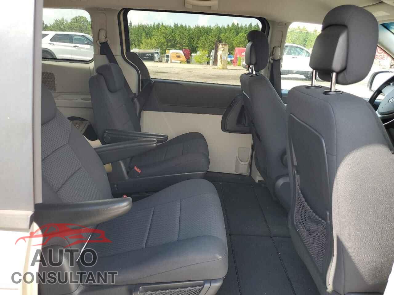 DODGE CARAVAN 2010 - 2D4RN3D12AR371930