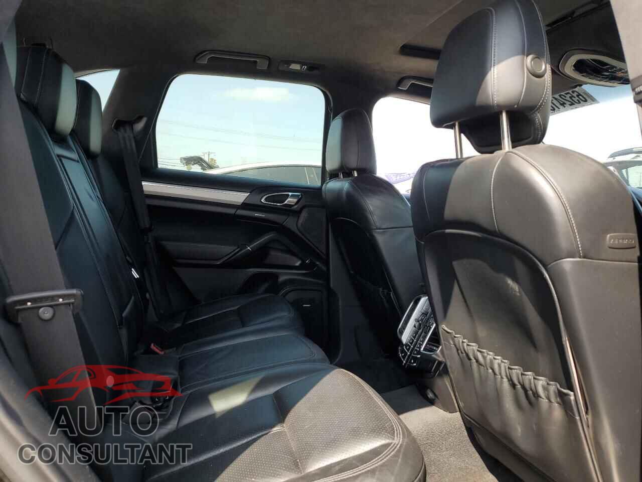 PORSCHE CAYENNE 2011 - WP1AC2A26BLA82226