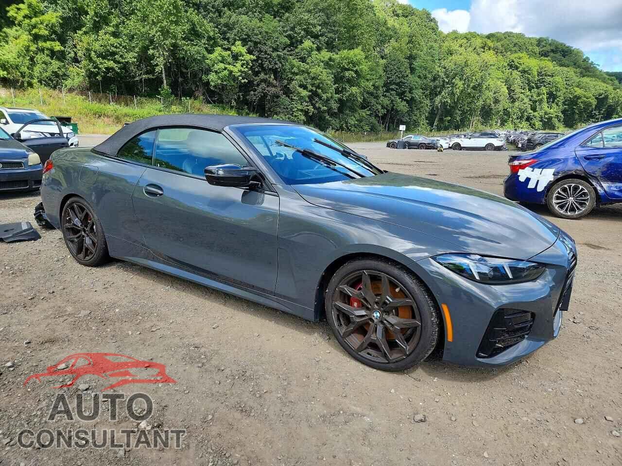 BMW M4 2025 - WBA63DB06SCT64752