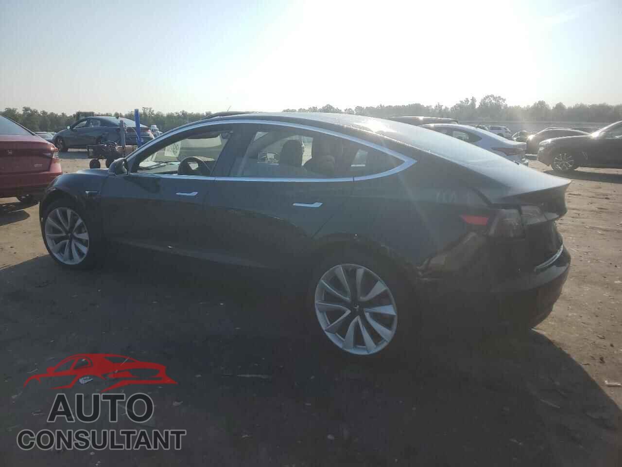 TESLA MODEL 3 2018 - 5YJ3E1EB0JF170425