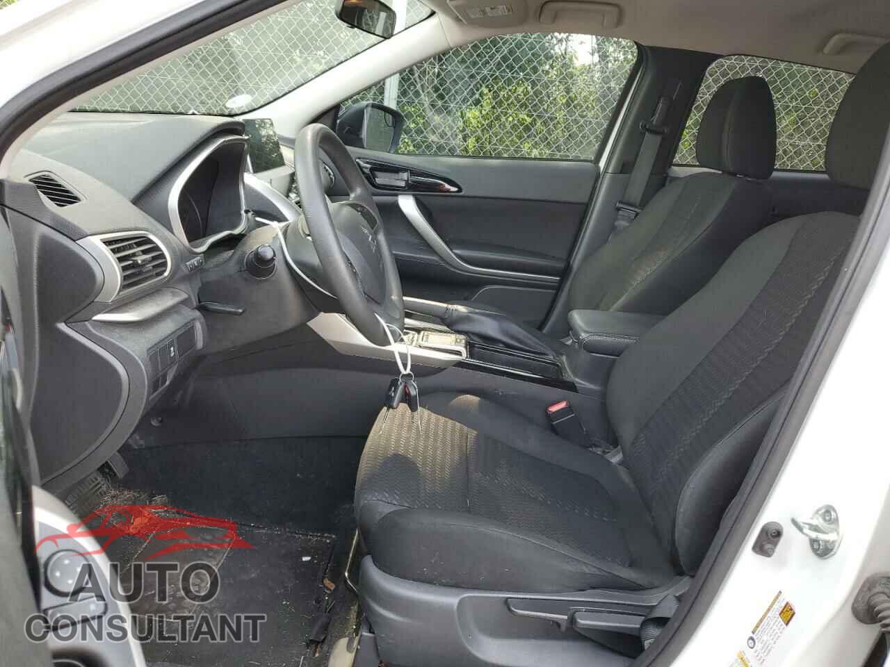 MITSUBISHI ECLIPSE 2018 - JA4AT4AA0JZ045702