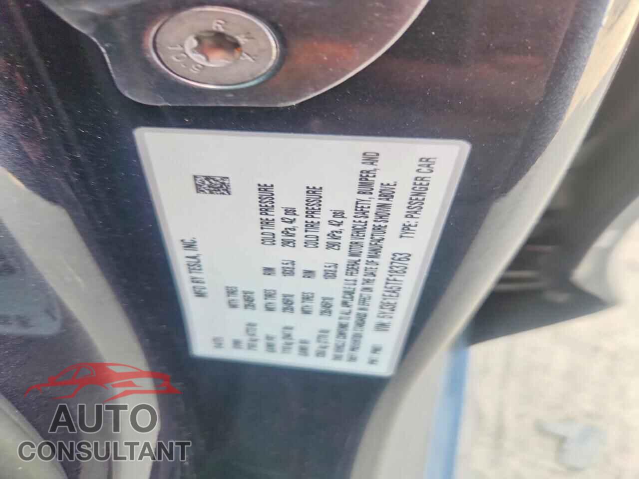 TESLA MODEL 3 2026 - 5YJ3E1EA5TF183763