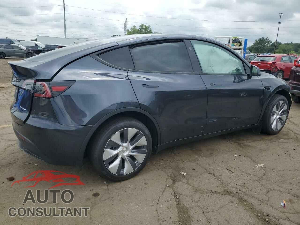 TESLA MODEL Y 2024 - 7SAYGDEE3RA286953