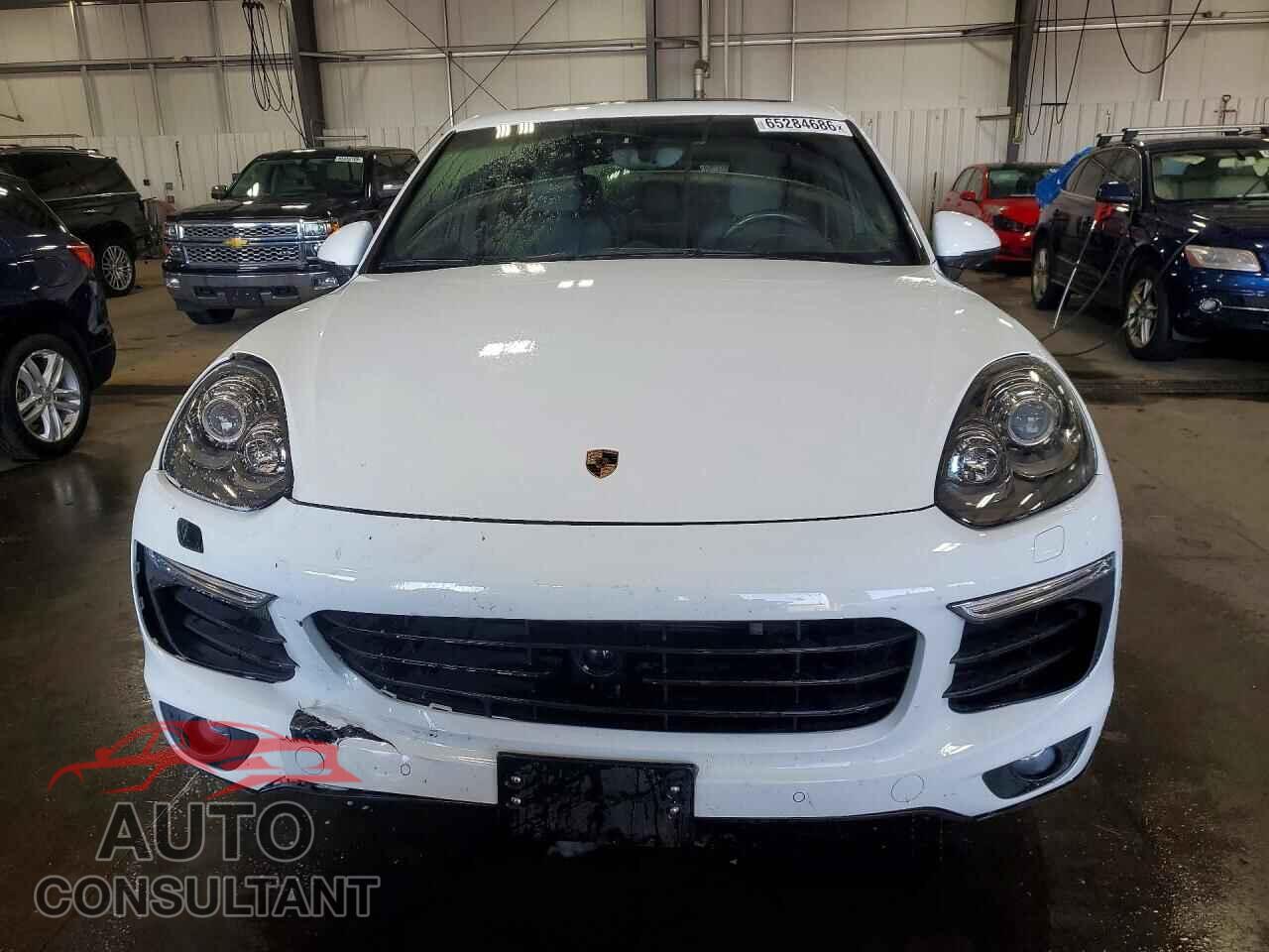 PORSCHE CAYENNE 2017 - WP1AE2A29HLA70641