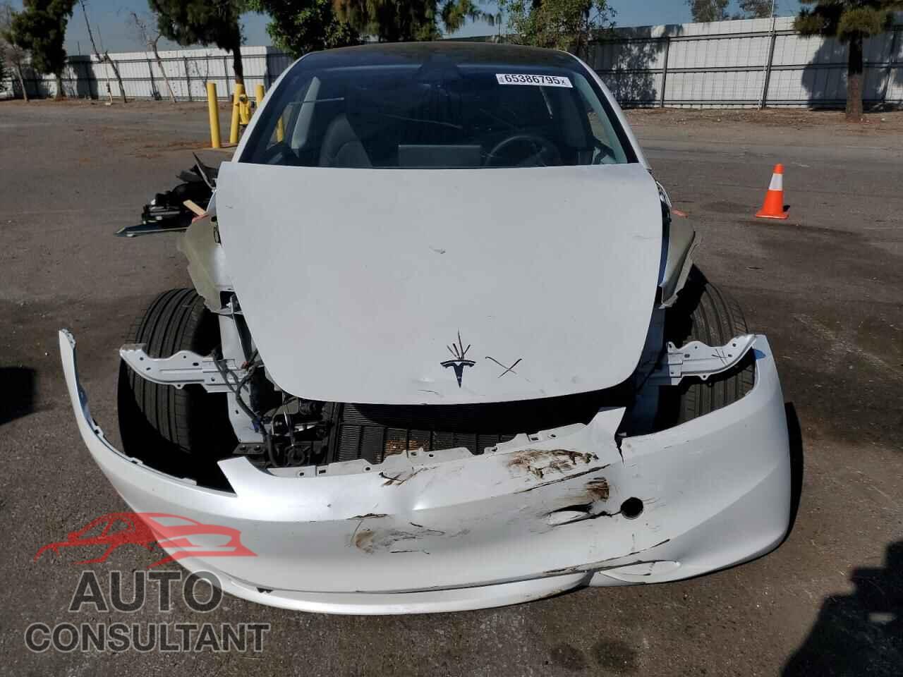 TESLA MODEL 3 2025 - 5YJ3E1EA5SF888853