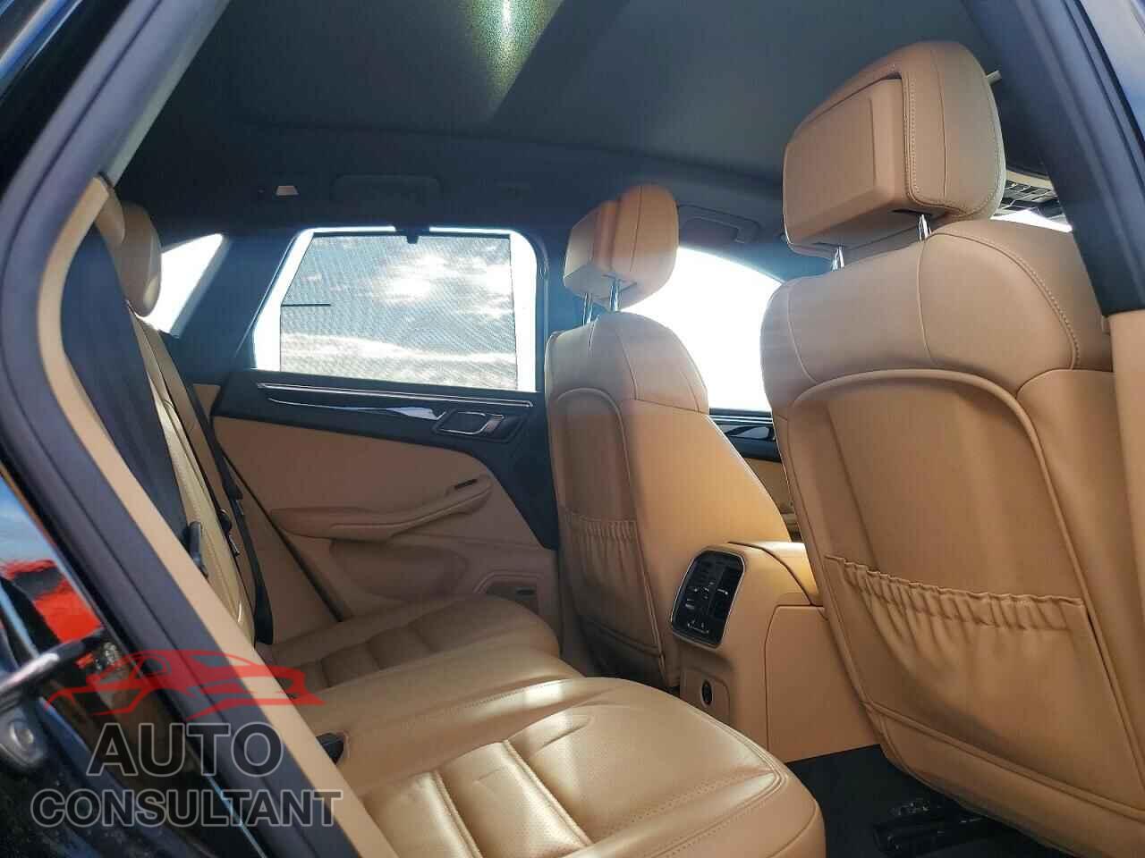 PORSCHE MACAN 2018 - WP1AA2A58JLB07111