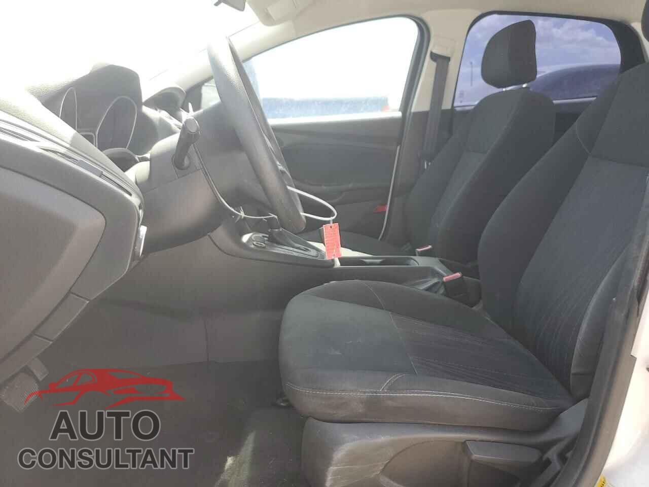 FORD FOCUS 2016 - 1FADP3E29GL203489