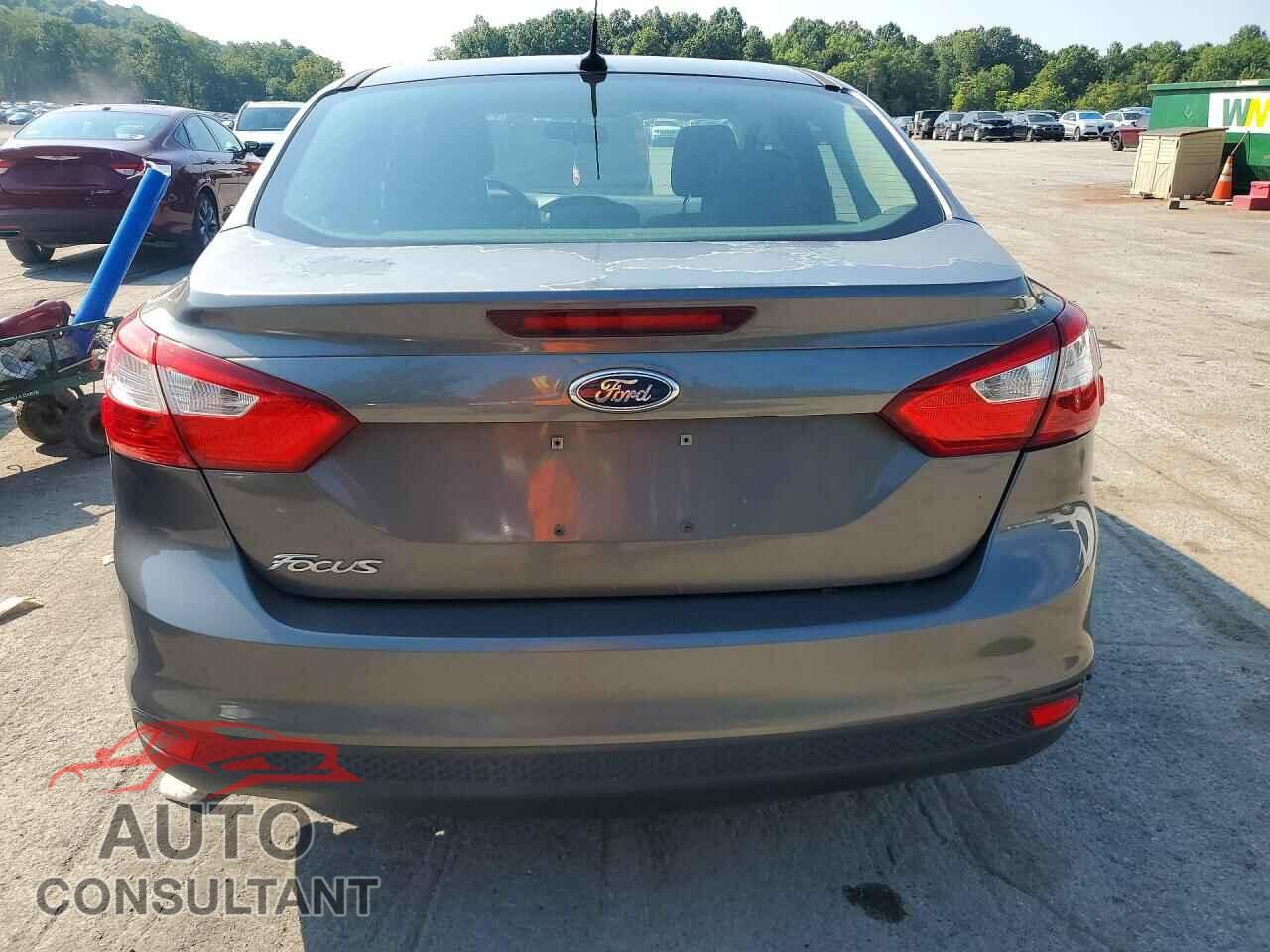 FORD FOCUS 2013 - 1FADP3E23DL370989
