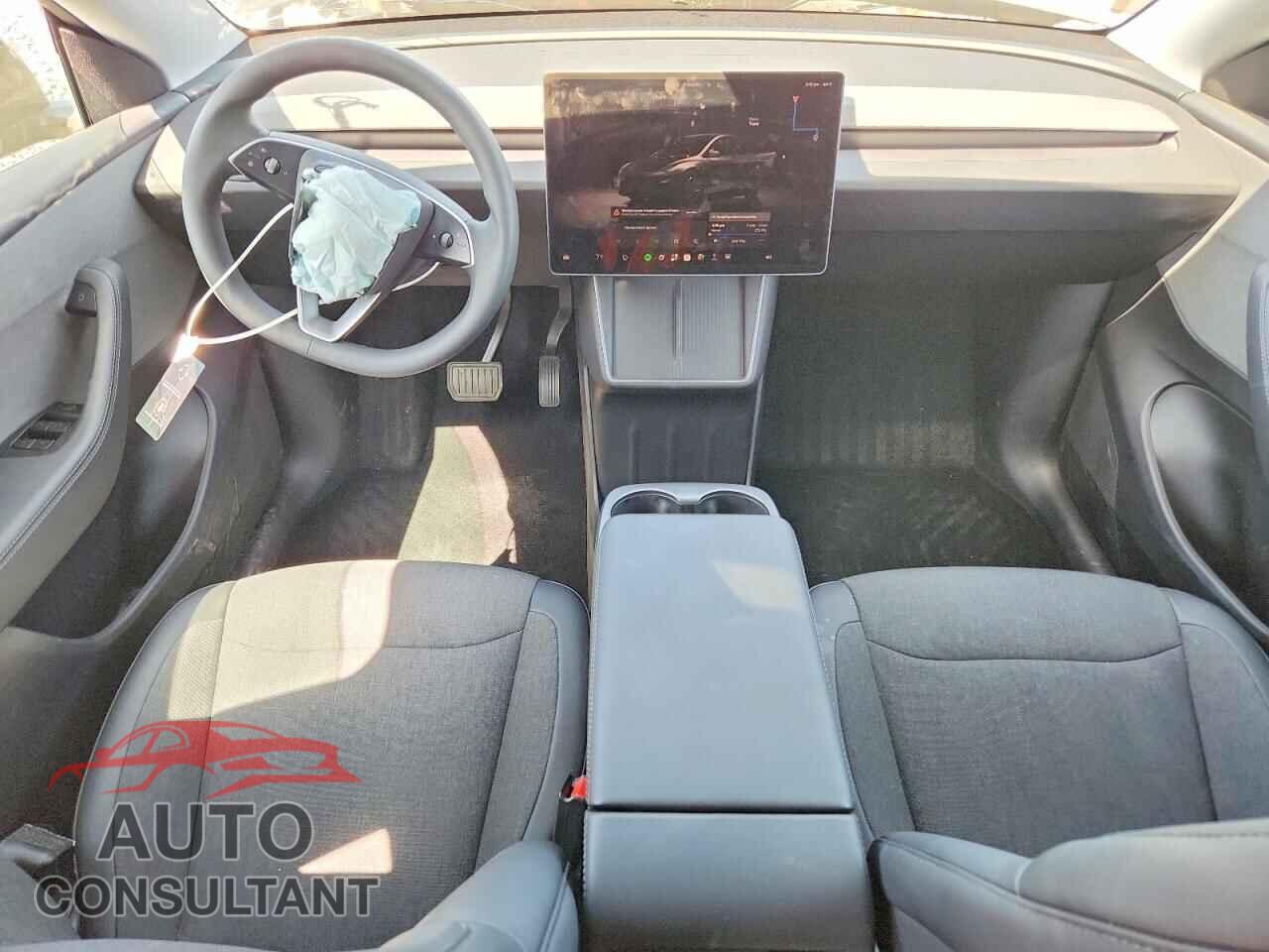 TESLA MODEL Y 2026 - 7SAYGDEDXTA607384