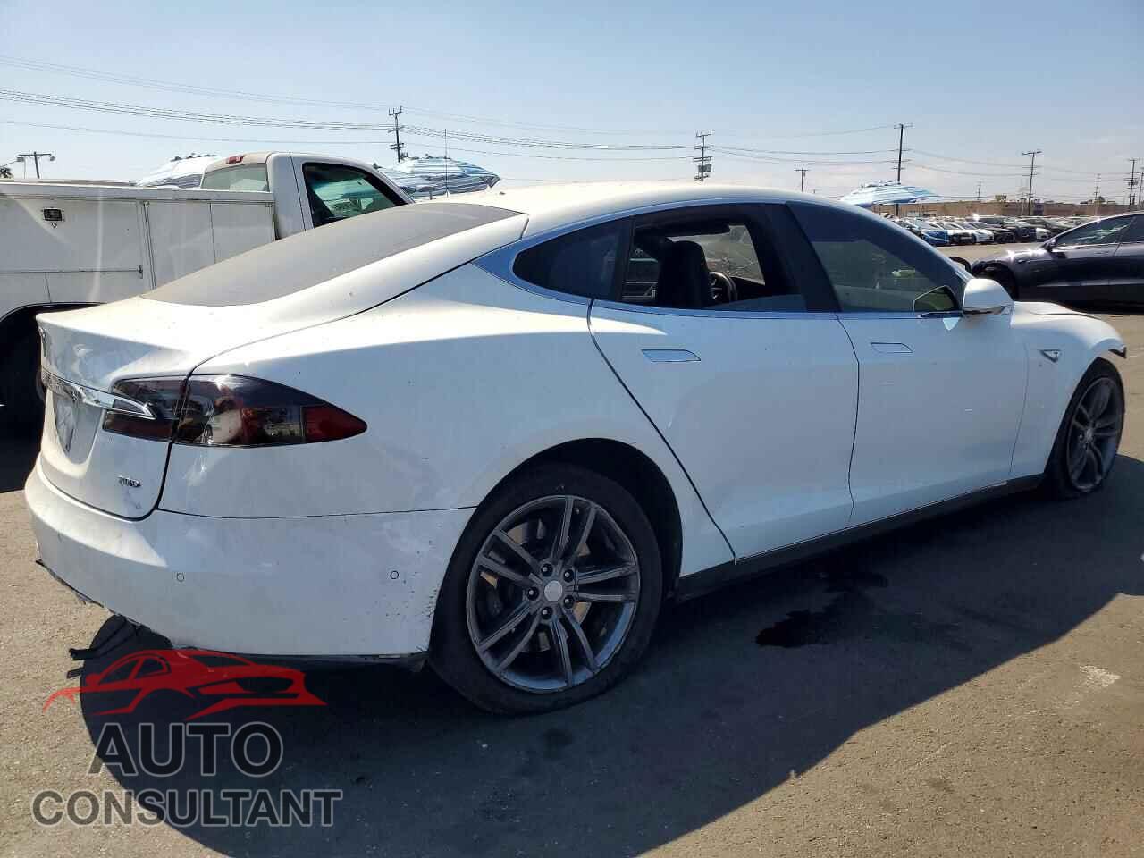 TESLA MODEL S 2015 - 5YJSA1S2XFF093372