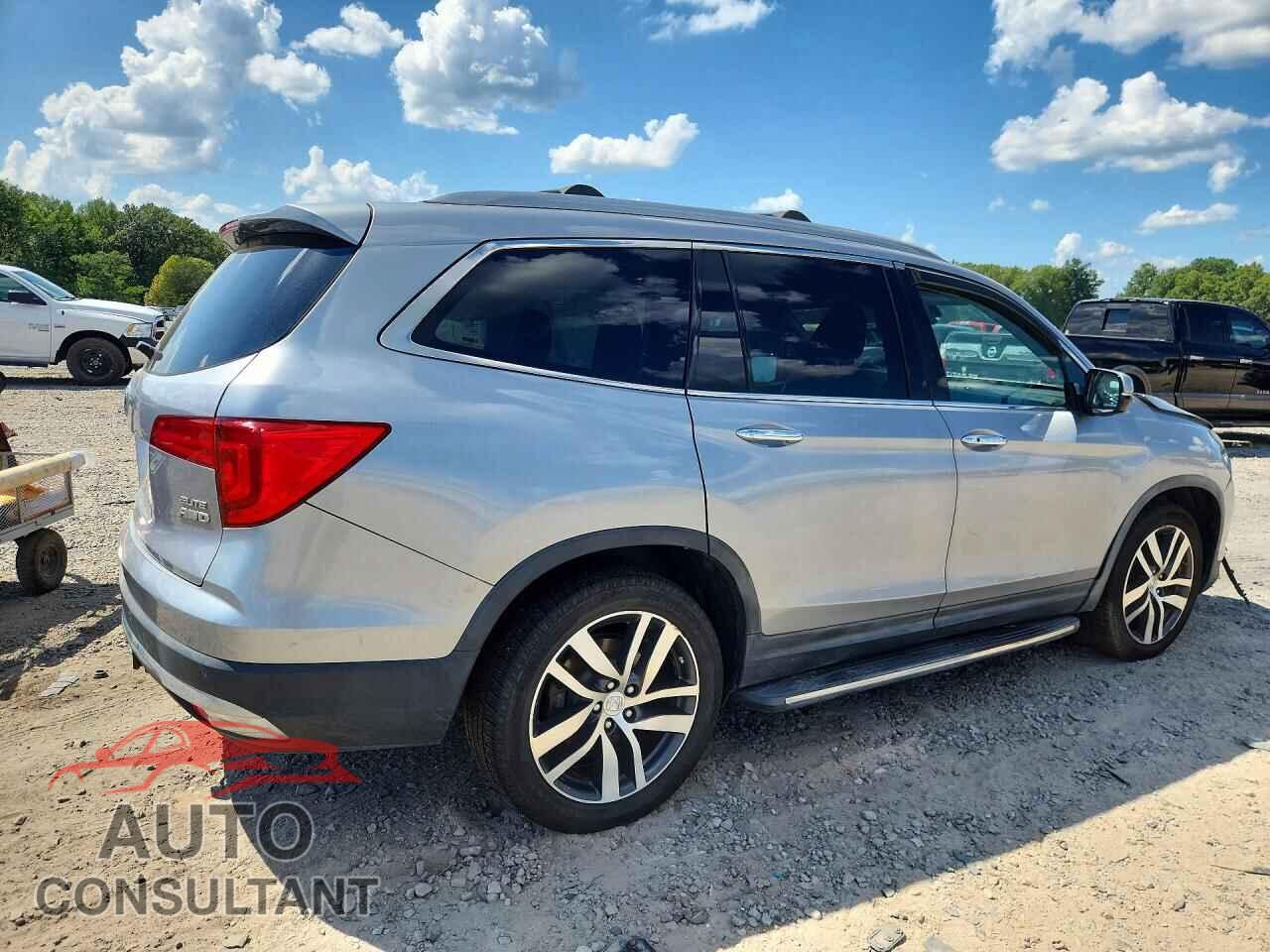 HONDA PILOT 2017 - 5FNYF6H08HB055995