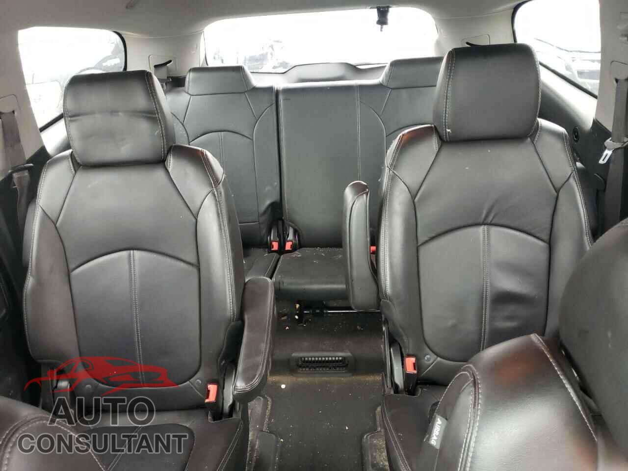 CHEVROLET TRAVERSE 2017 - 1GNKRHKD3HJ265909