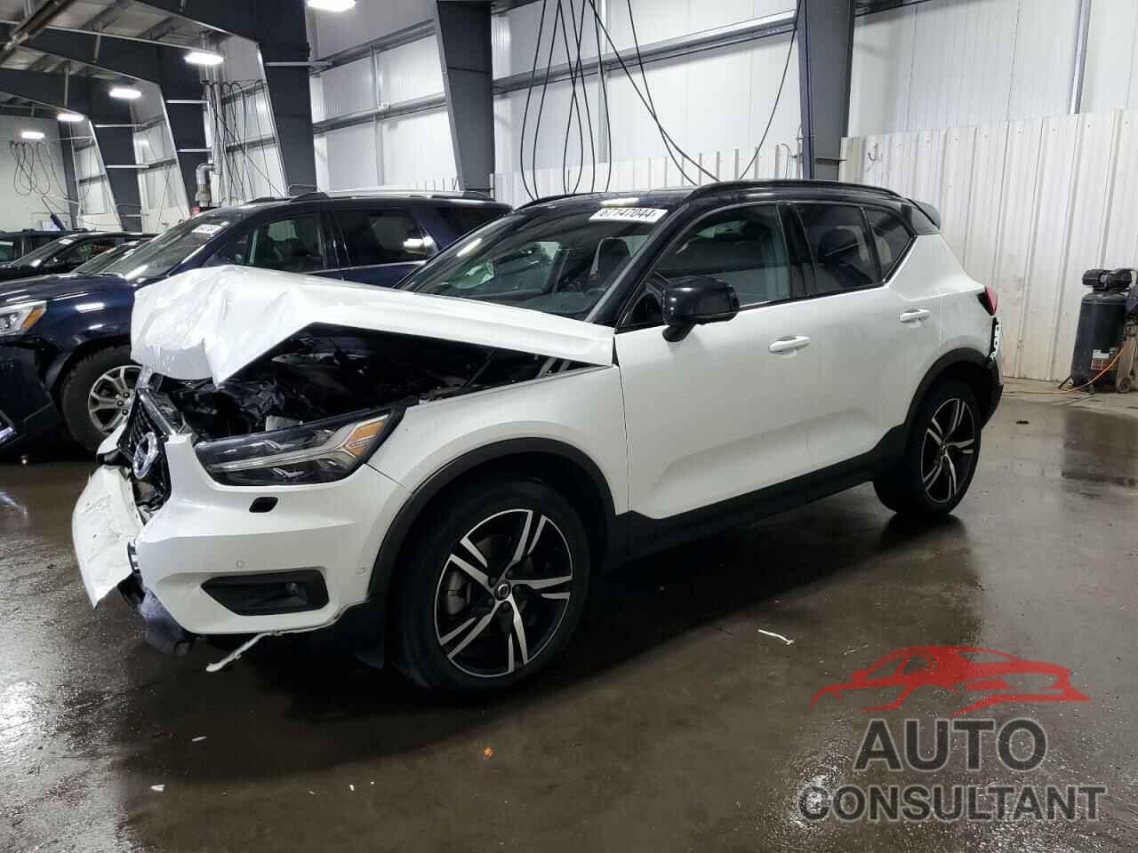 VOLVO XC40 2019 - YV4162XZ8K2009102