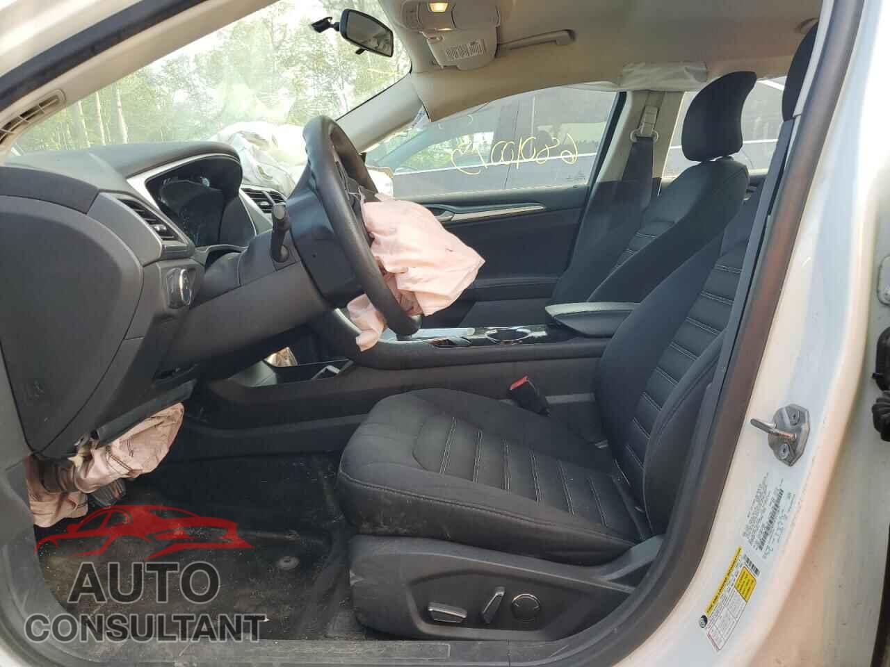 FORD FUSION 2015 - 1FA6P0H73F5113627