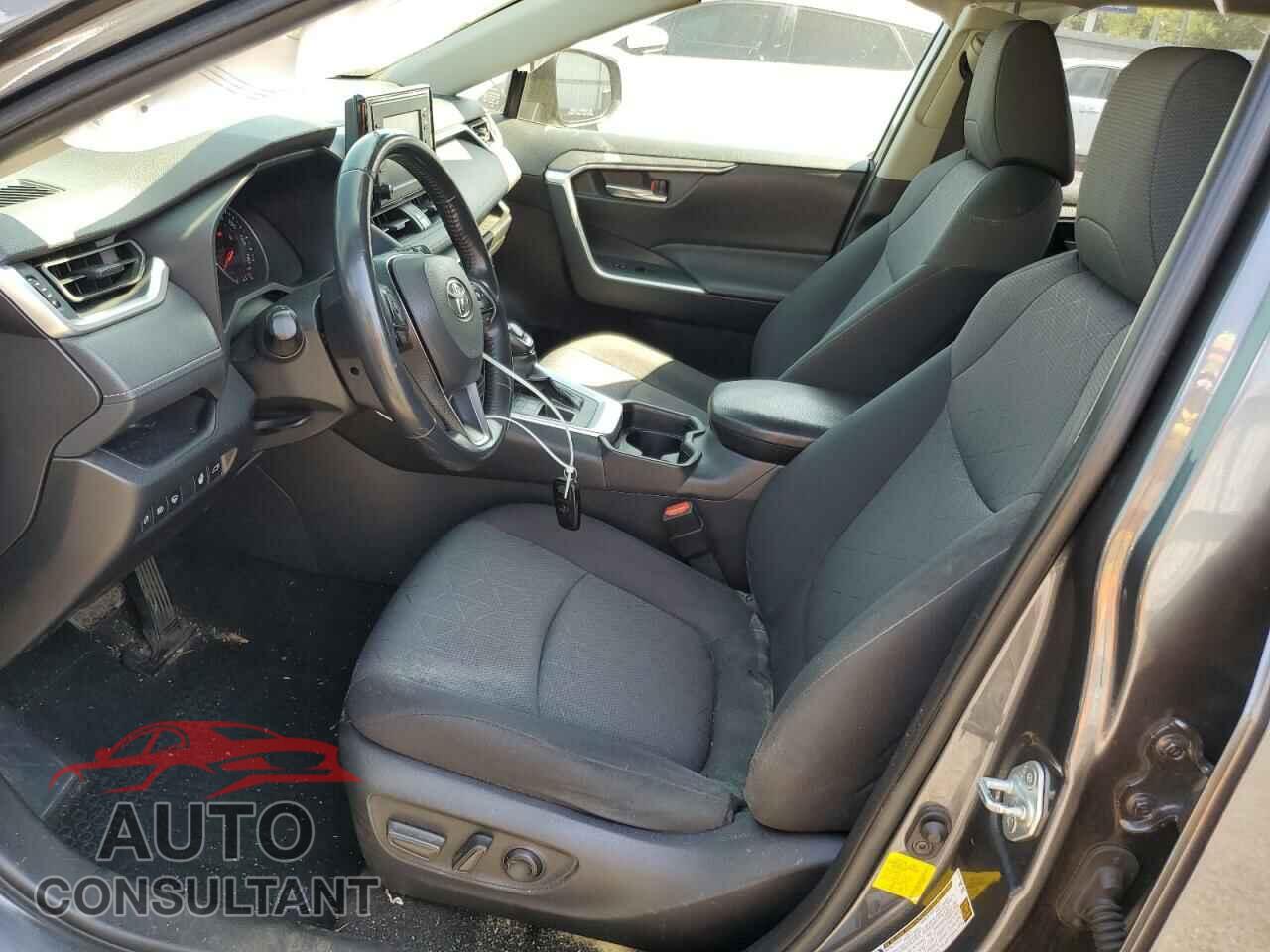 TOYOTA RAV4 2019 - JTMP1RFV7KD524227