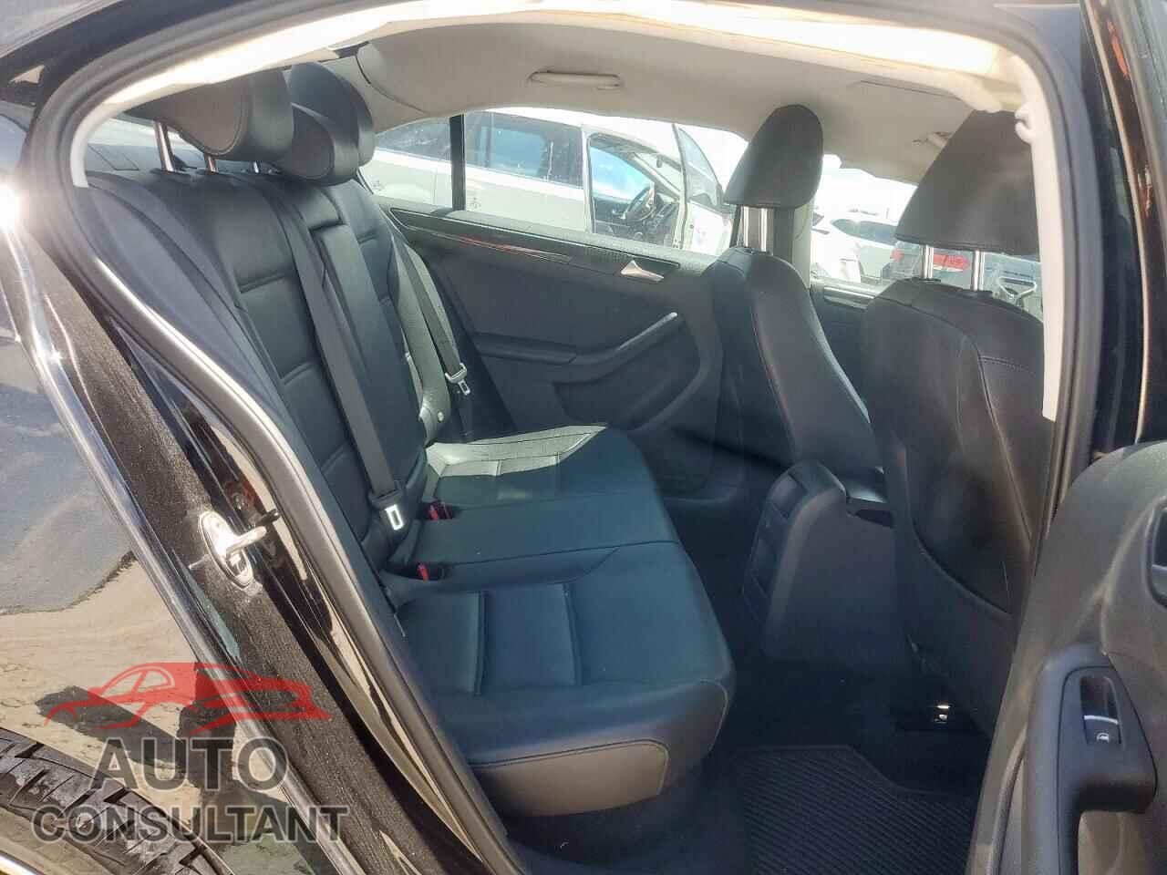 VOLKSWAGEN JETTA 2017 - 3VWL17AJXHM415567
