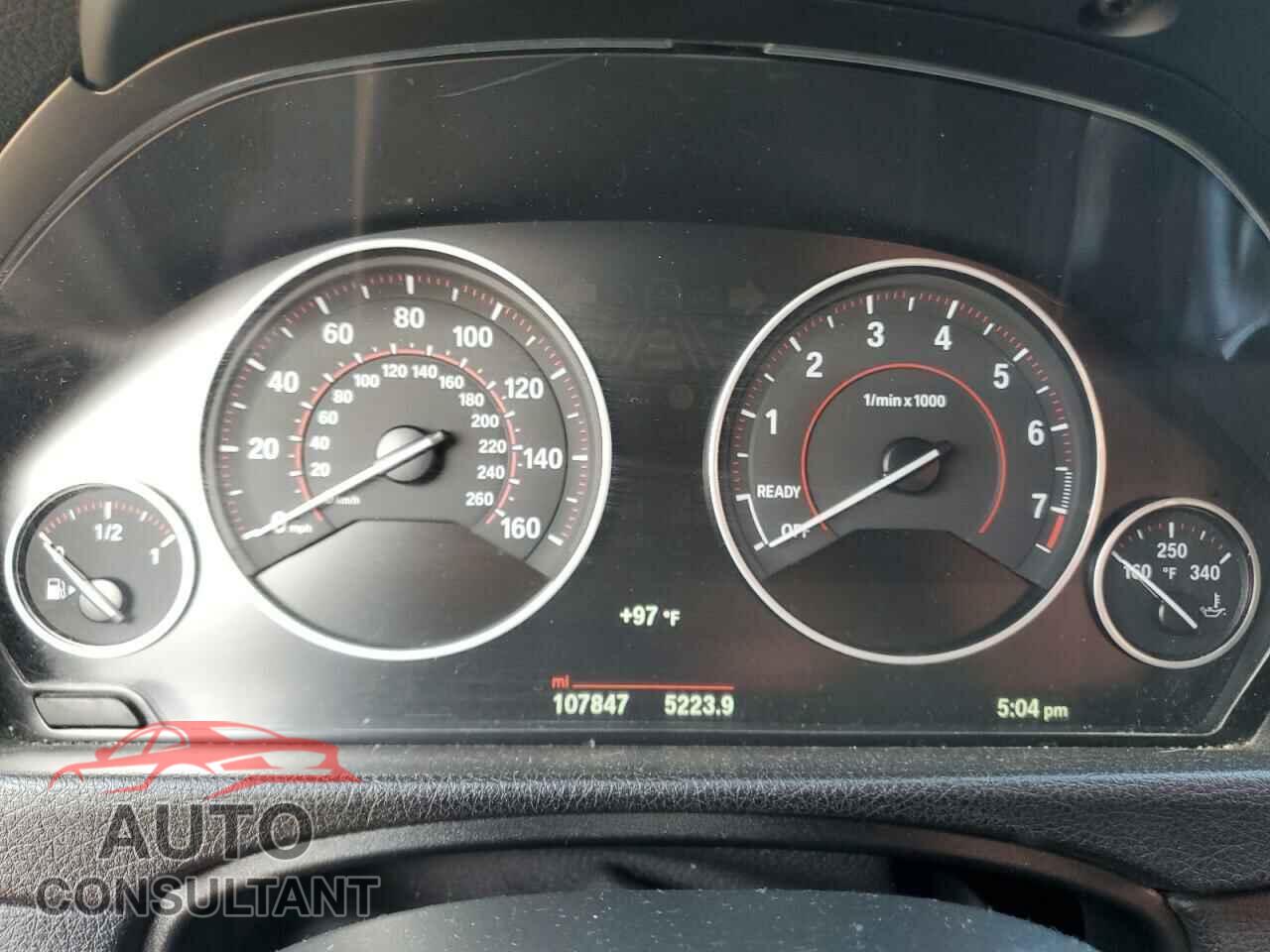 BMW 3 SERIES 2016 - WBA8E3G51GNU04877