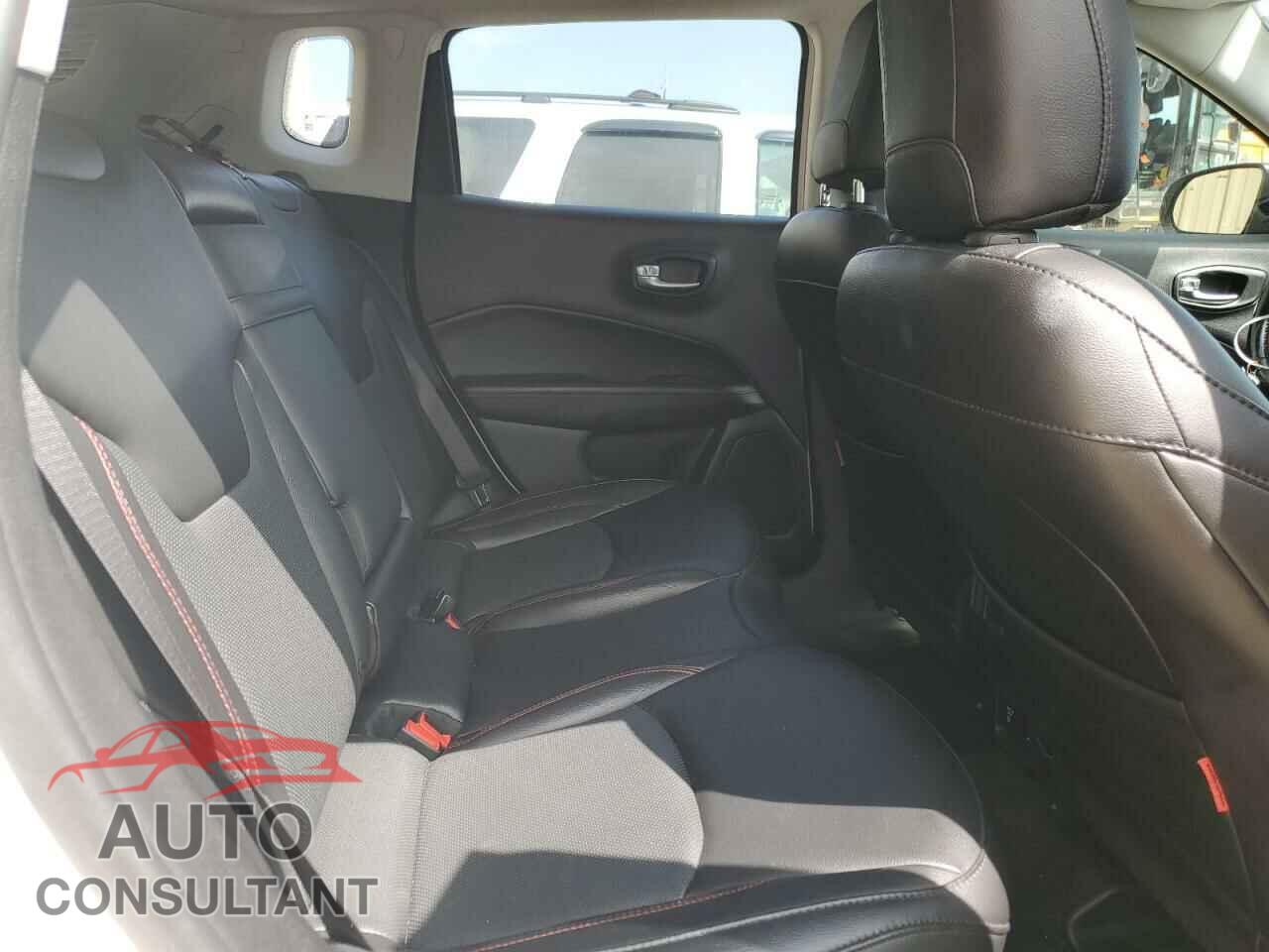 JEEP COMPASS 2019 - 3C4NJDDB4KT805513