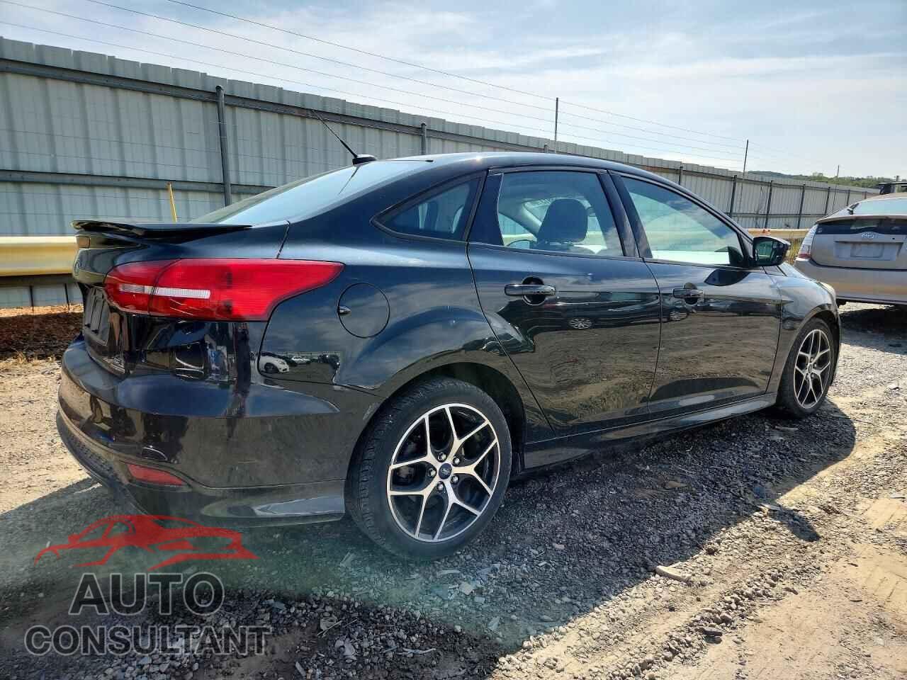 FORD FOCUS 2015 - 1FADP3F28FL216182