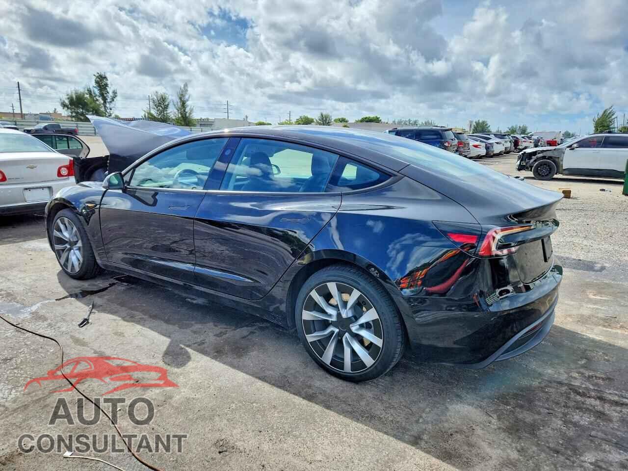 TESLA MODEL 3 2025 - 5YJ3E1EA9SF044945