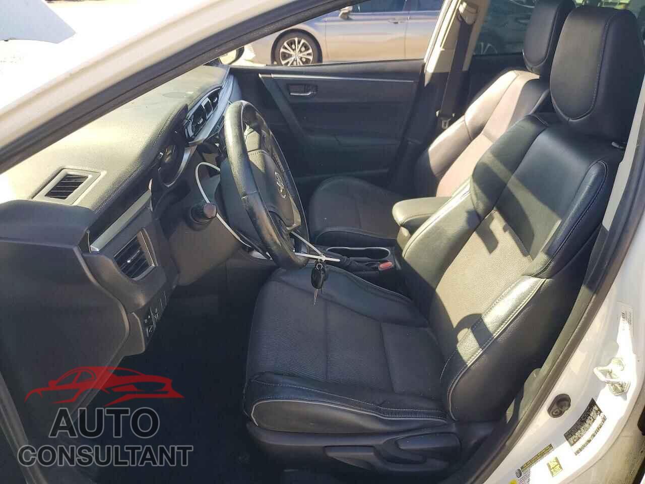 TOYOTA COROLLA 2015 - 5YFBURHE7FP224043