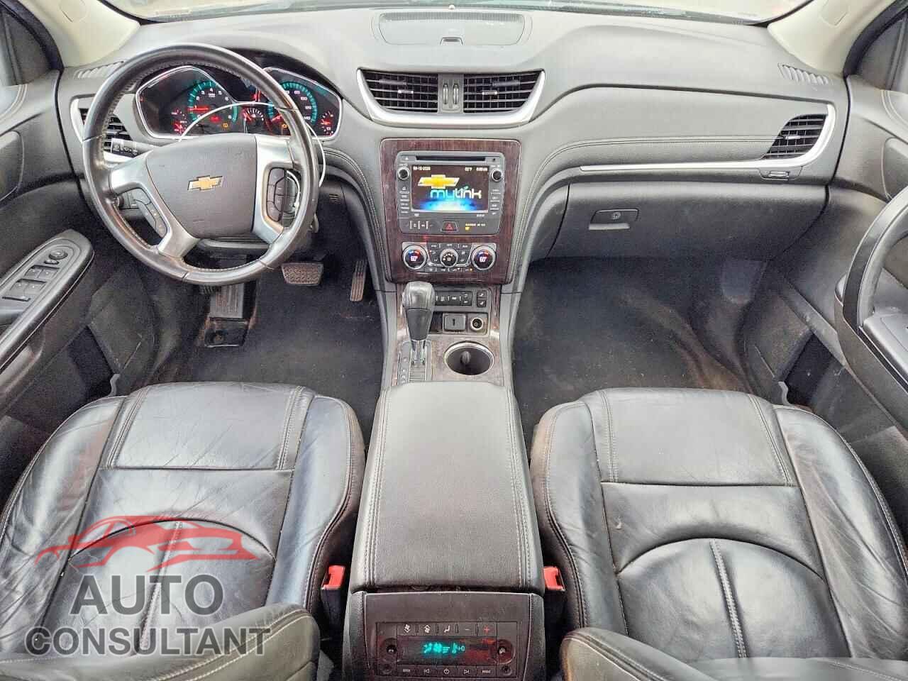 CHEVROLET TRAVERSE 2015 - 1GNKVHKD2FJ253842
