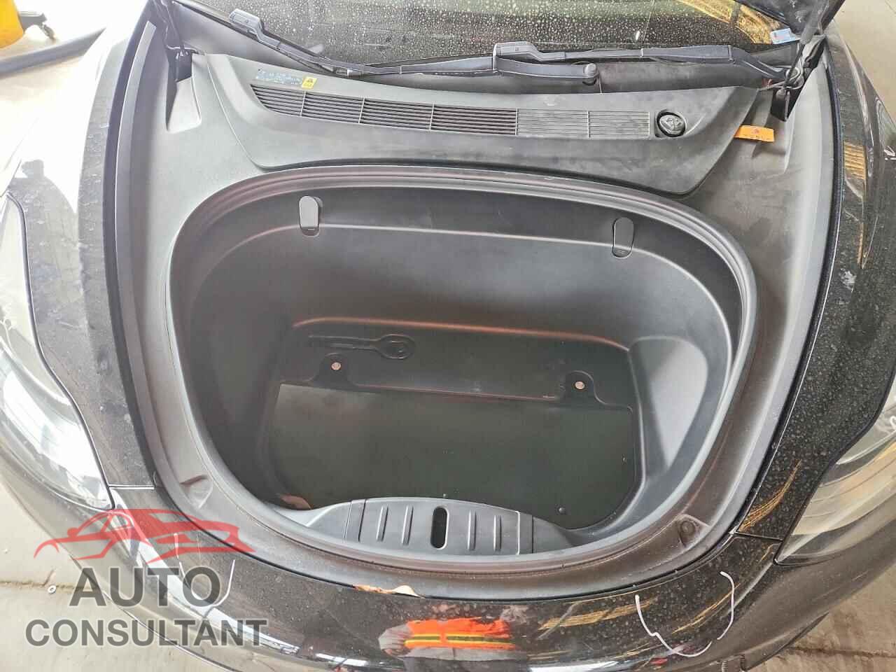 TESLA MODEL 3 2018 - 5YJ3E1EA9JF036102