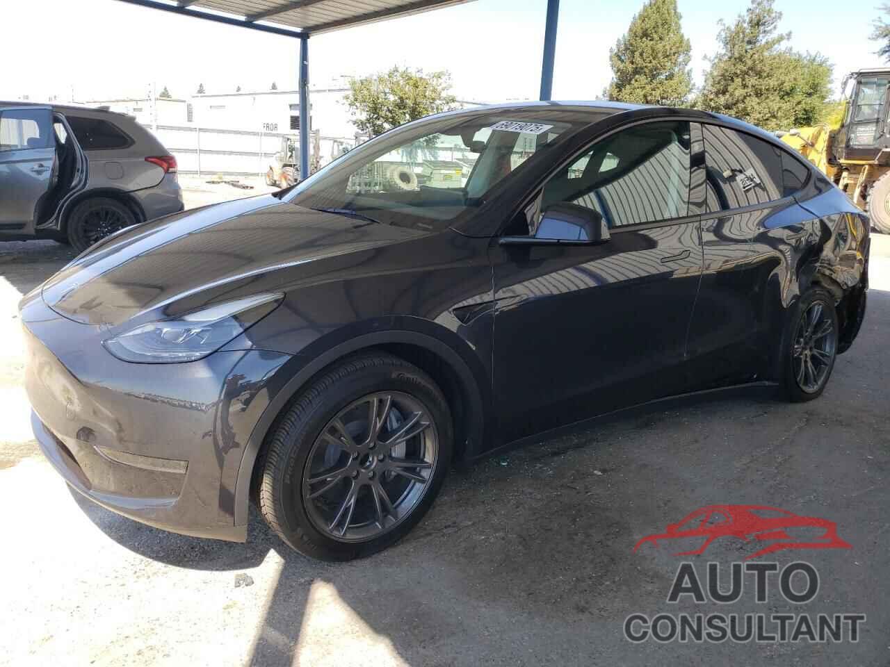 TESLA MODEL Y 2025 - 7SAYGDED1SF234608
