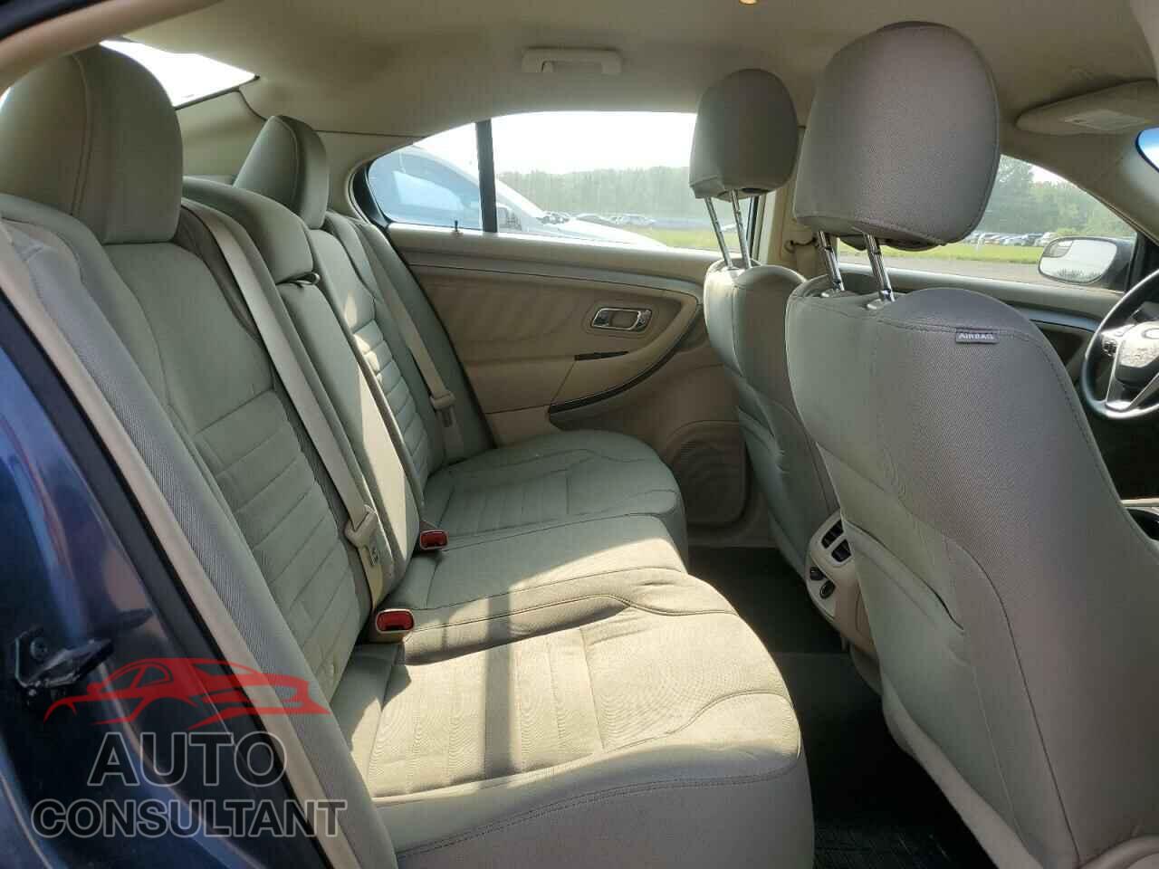 FORD TAURUS 2018 - 1FAHP2D80JG100947