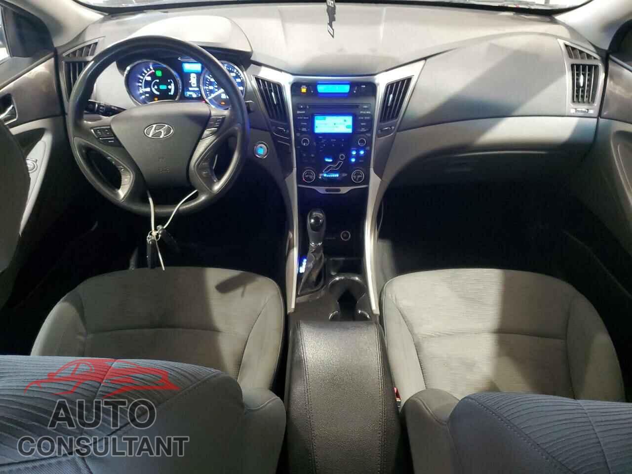 HYUNDAI SONATA 2012 - KMHEC4A44CA020493