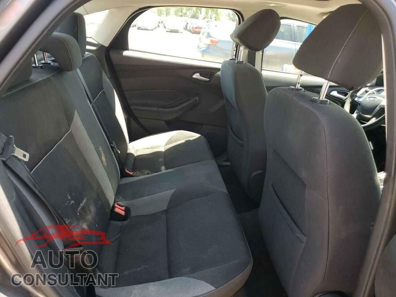 FORD FOCUS 2014 - 1FADP3F26EL287752