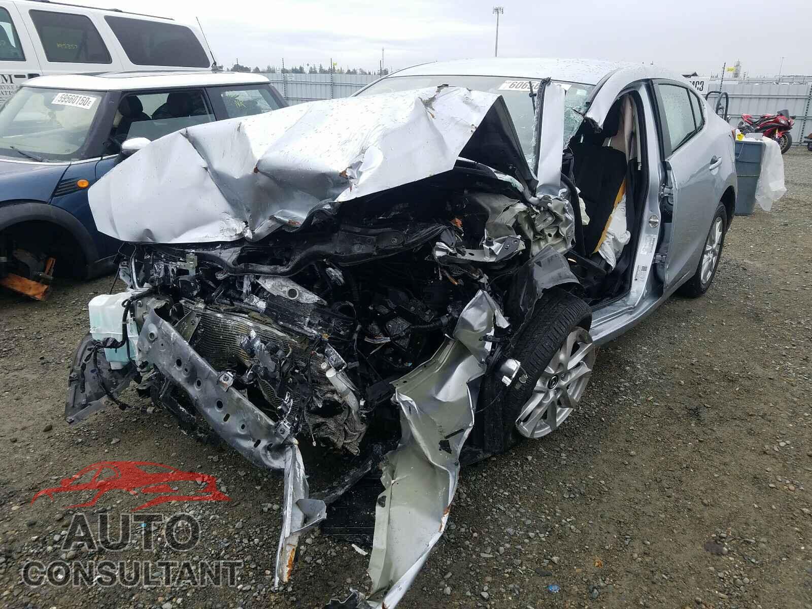 MAZDA 3 2017 - 3MZBN1U72HM152147