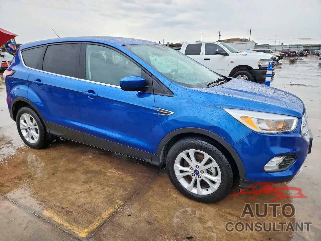 FORD ESCAPE 2017 - 1FMCU0GD8HUB93587