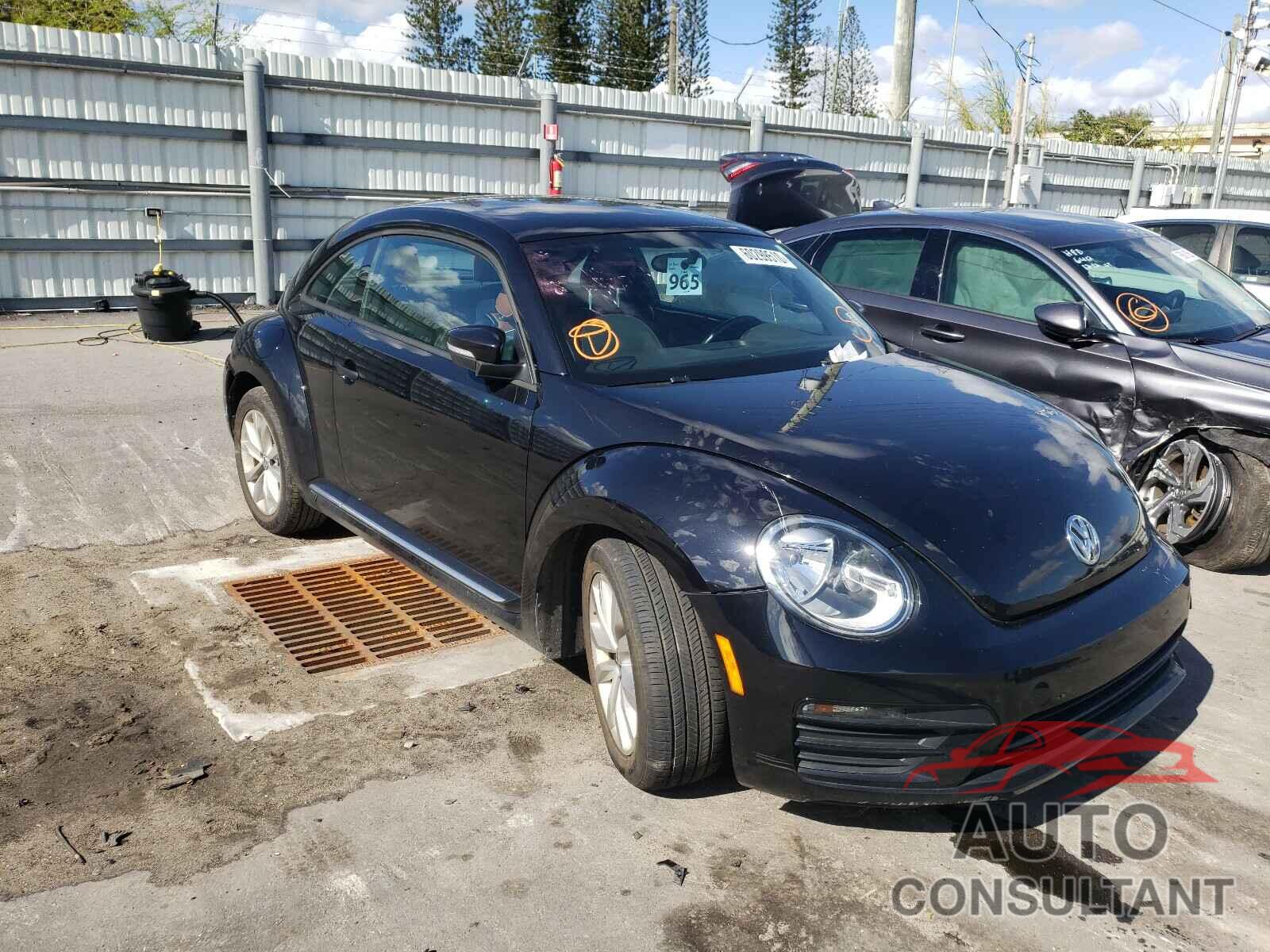 VOLKSWAGEN BEETLE 2017 - 3VWF17AT8HM620044