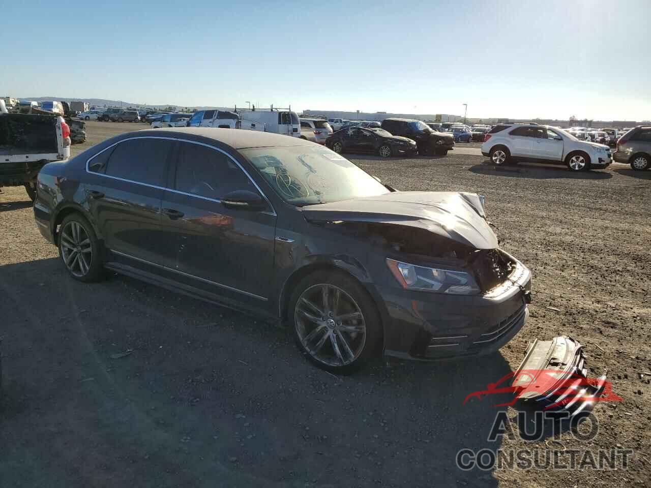VOLKSWAGEN PASSAT 2017 - 1VWDT7A31HC016810