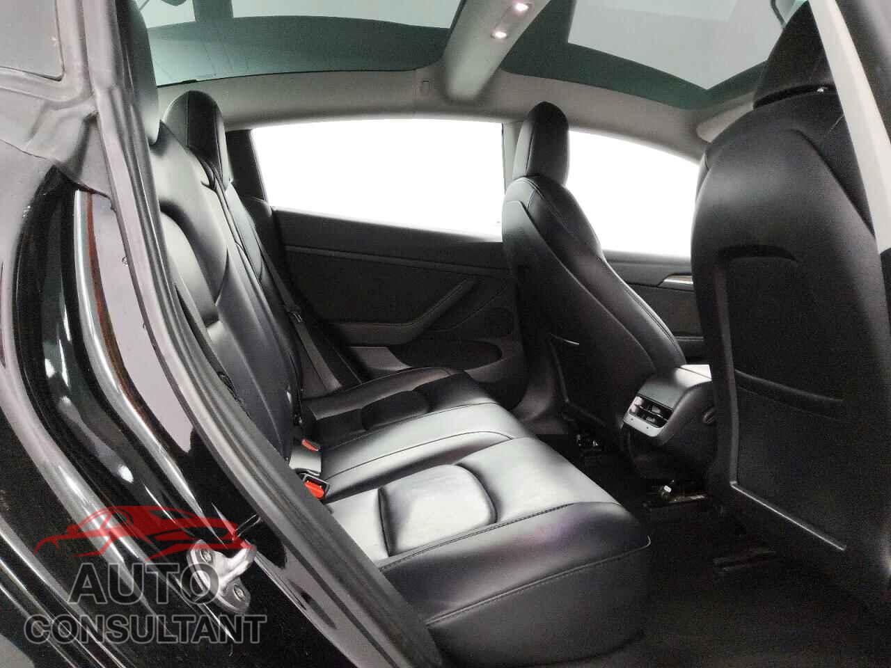 TESLA MODEL 3 2022 - 5YJ3E1EA5NF371203