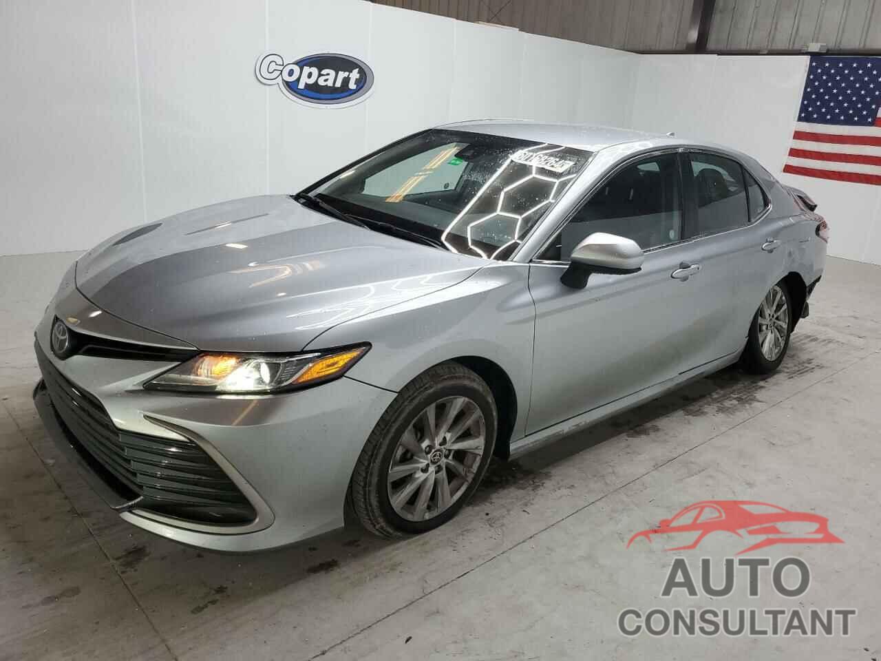 TOYOTA CAMRY 2022 - 4T1C11AK6NU665092