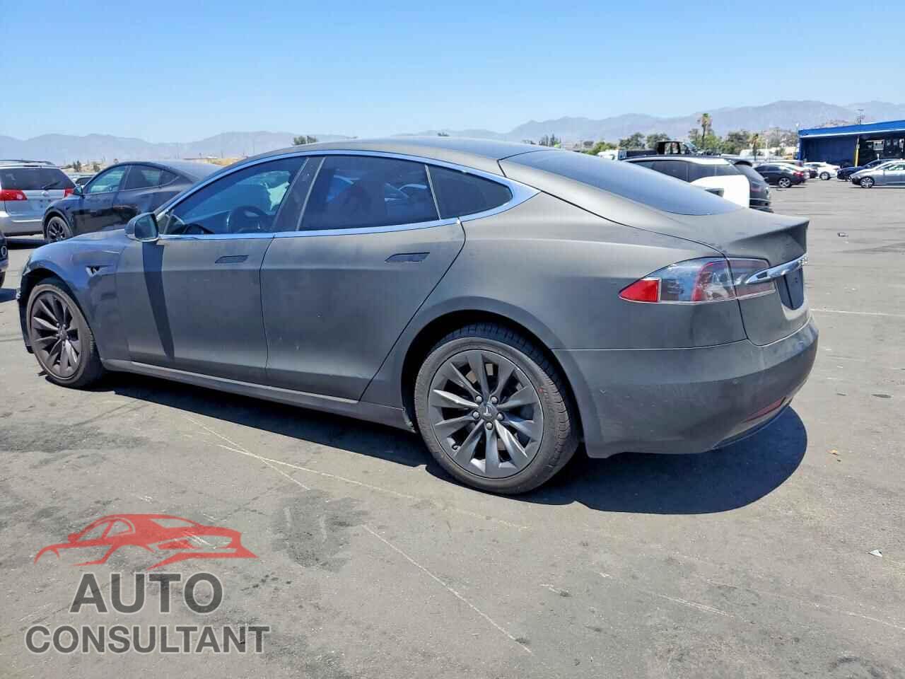 TESLA MODEL S 2018 - 5YJSA1E28JF249915