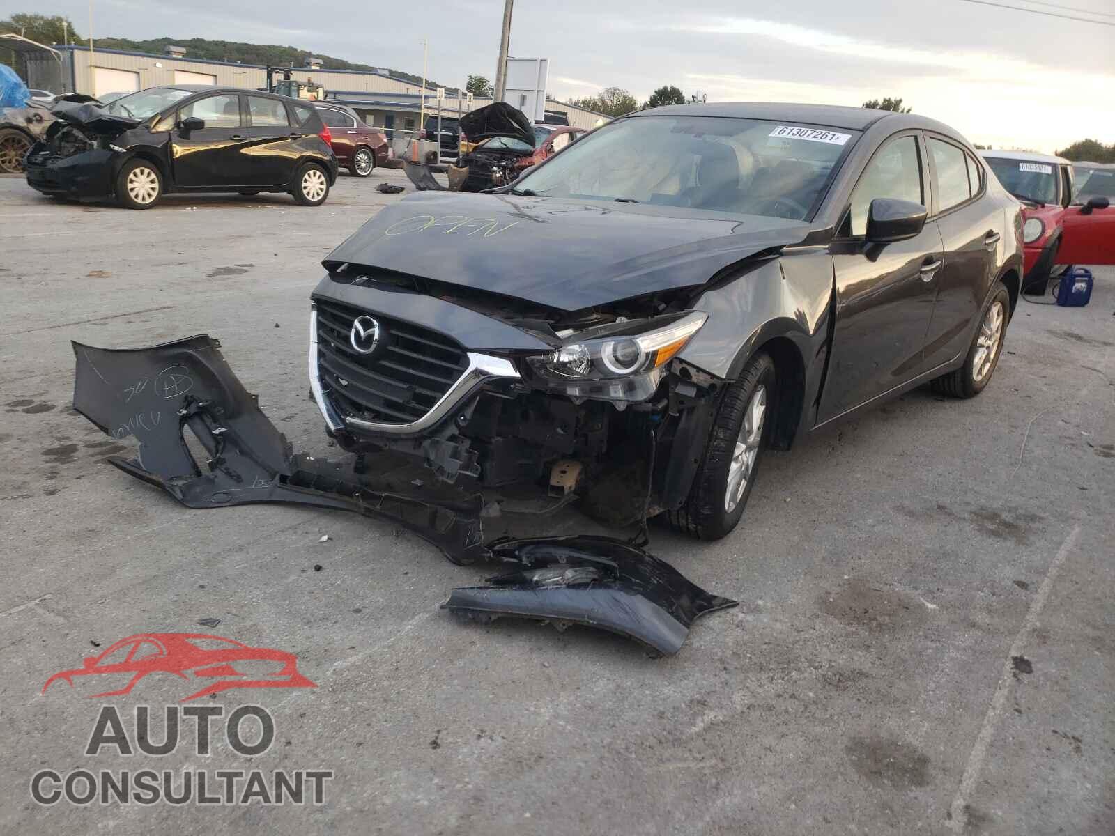 MAZDA 3 2017 - 3MZBN1U73HM106908