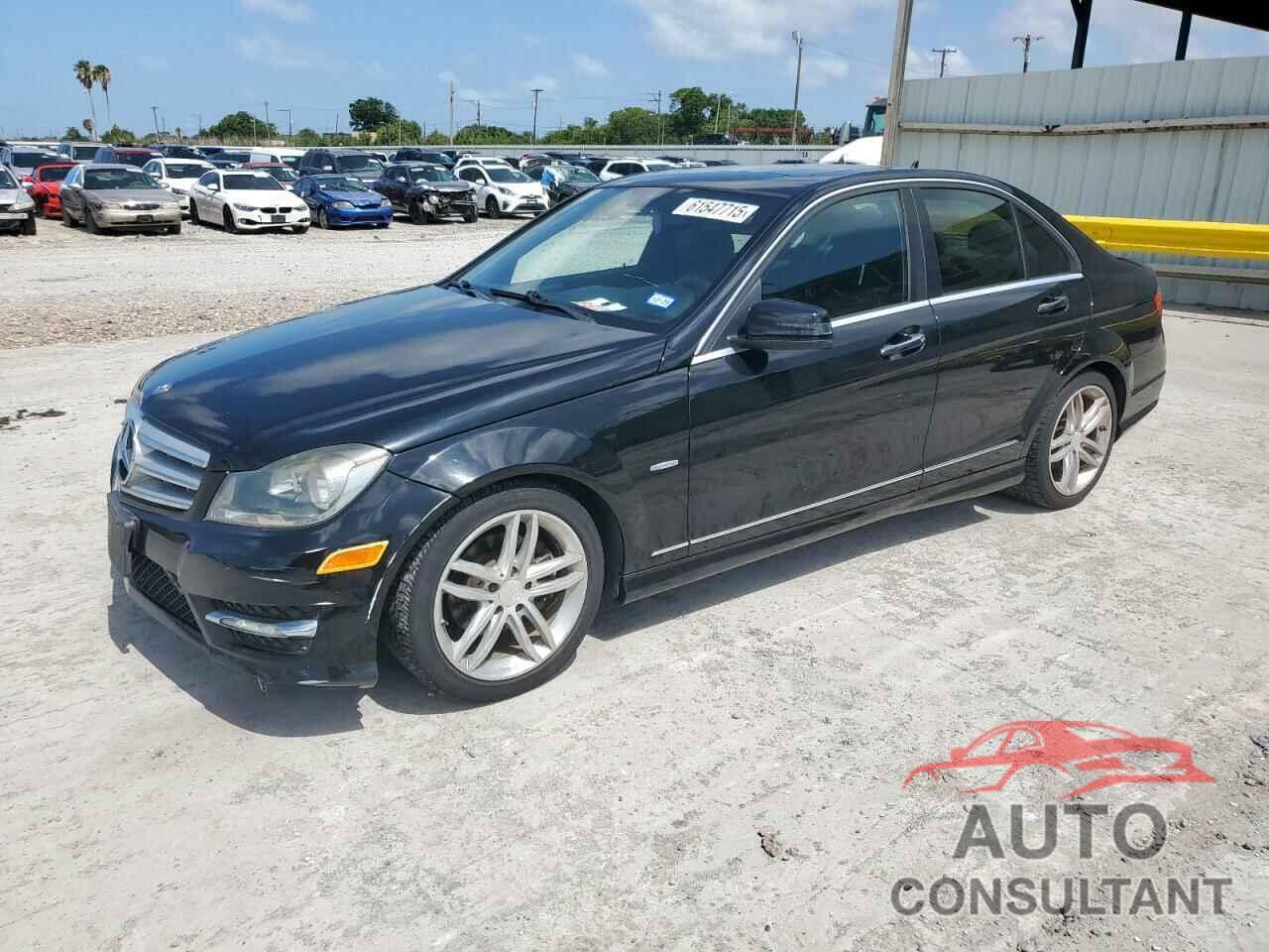 MERCEDES-BENZ C-CLASS 2012 - WDDGF4HB6CR238614